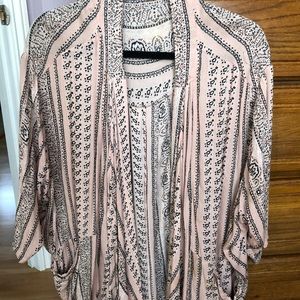 Ecote light pink kimono (with pockets)